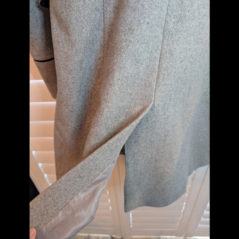 Vince Camuto Grey Wool Blend Double-Breasted Coat – Size Small - Picture 11 of 16